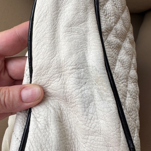 Brahmin Kathleen Crème Florentine LG Quilted Leather Slouchy Hobo/Tote - Picture 16 of 16